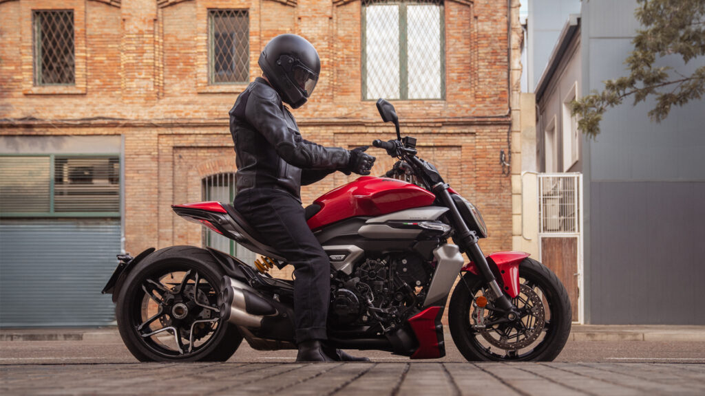 2025 Ducati XDiavel V4 Side View