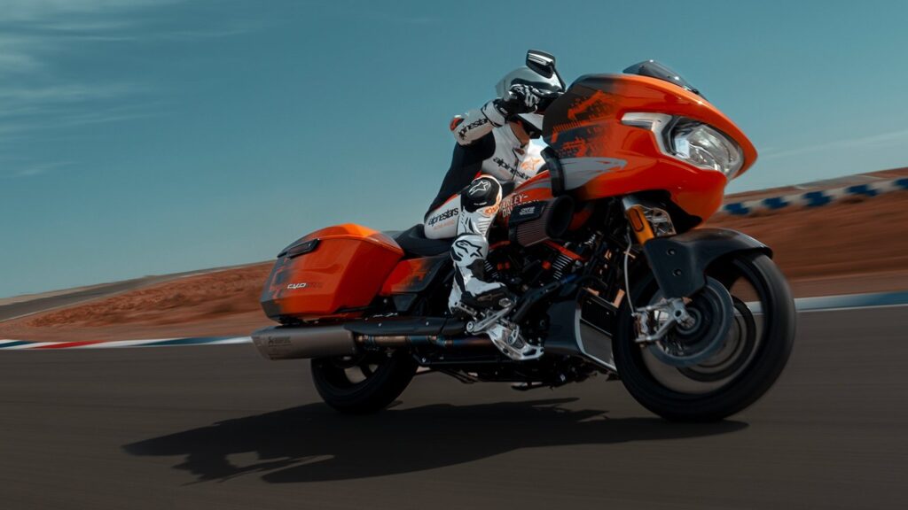 2025 Harley-Davidson CVO Road Glide RR Riding