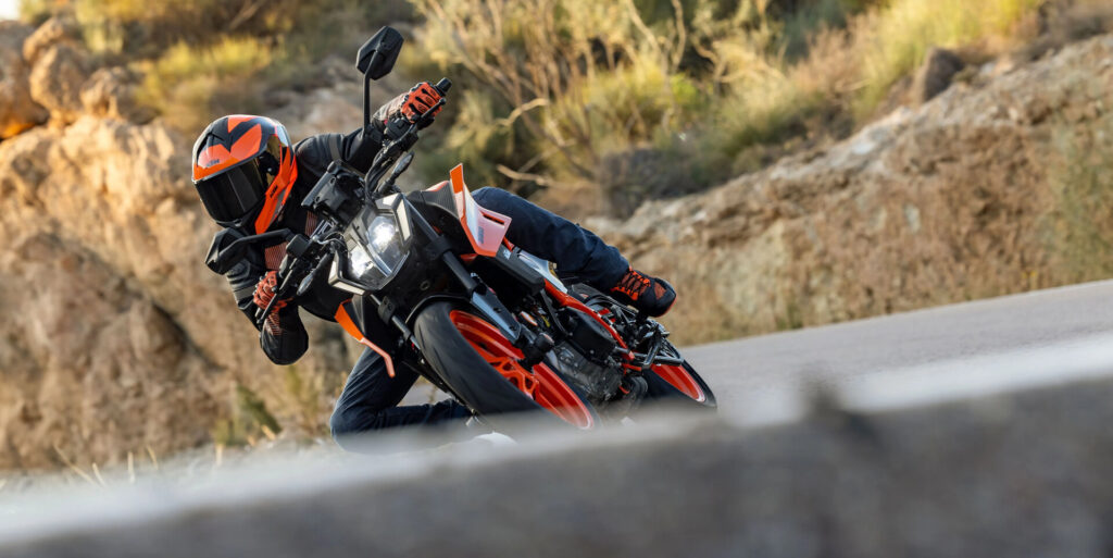 2025 KTM 390 Duke TFT