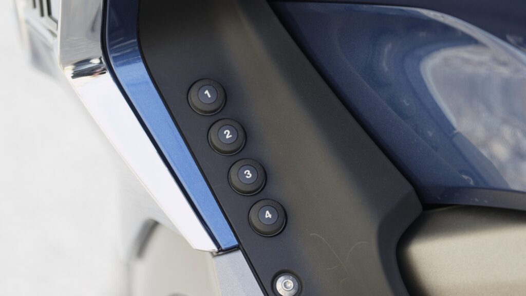 2022 BMW K 1600 GTL Favorite Buttons